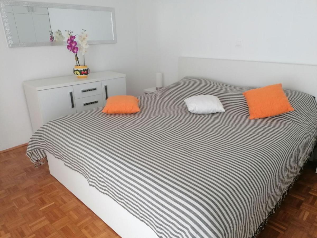 Apartman Petra Pula Exterior foto